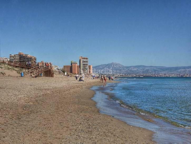 Appartamento Apartamento Con Terraza 50M2，500M A La Playa Arenales del Sol Esterno foto